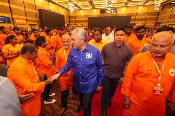Image from: Ahmad Zahid hargai peranan Makkal Sakti dalam keluarga BN