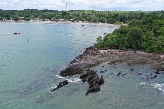 Image from: Pantai cantik, nampak tenang tetap berbahaya