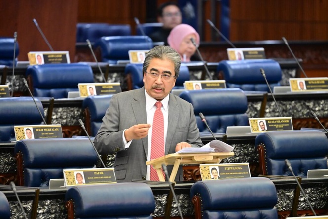 Image from: Kerajaan belum beri keputusan 24 permohonan baharu pusat data