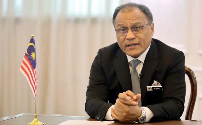 Image from: AGC pulangkan IP, minta ketulenan rakaman CCTV KLIA disahkan