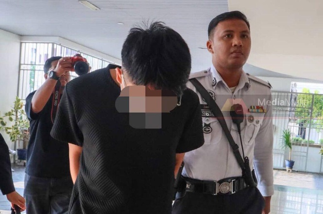Image from: Dua rakan maut: Pemandu SUV direman dua hari