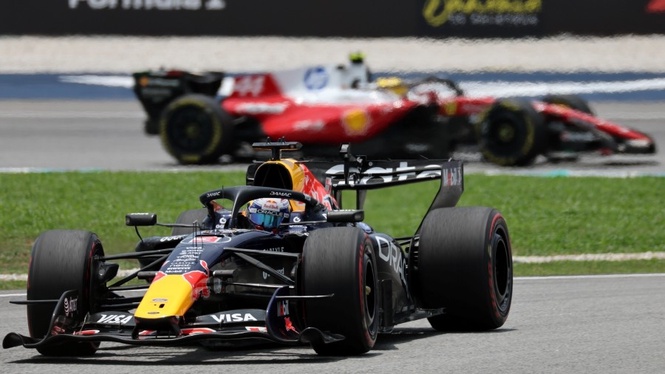 Image from: GP Bahrain: Verstappen sambar petak hadapan pertama musim ini