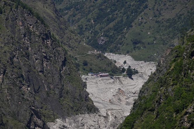 Image from: Nepal ditimbus tanah runtuh lagi, 30 maut