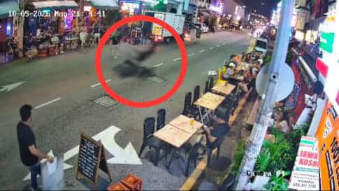 Image from: Pejalan kaki tular dirempuh motosikal, patah kaki