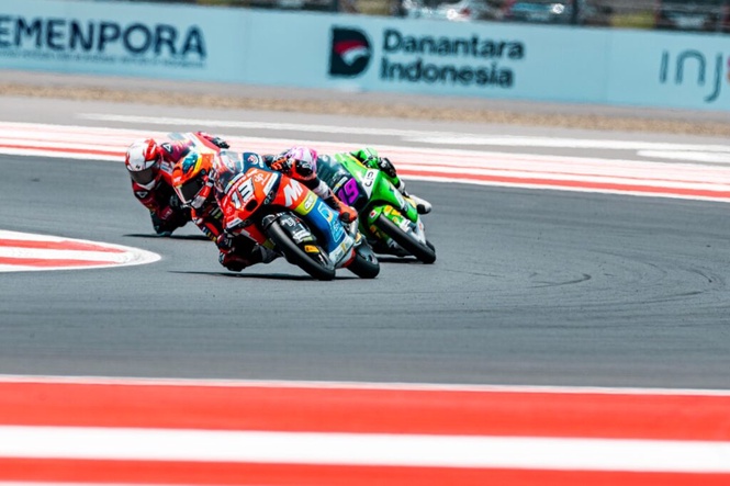 Image from: Moto3: Zulfahmi mahu ‘rawat’ Hakim Danish