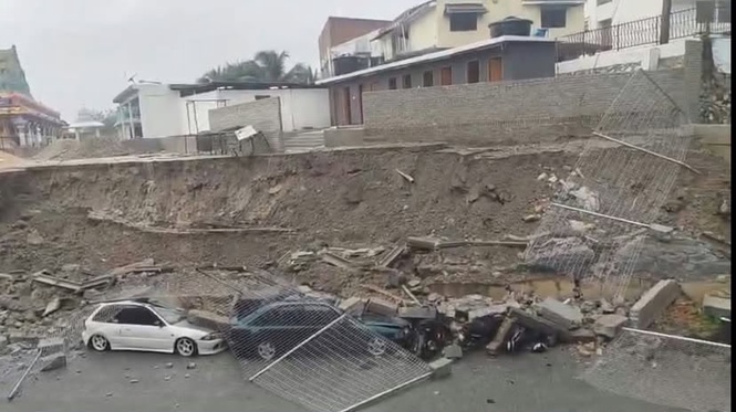Image from: Tanah runtuh di Kajang, enam kenderaan terjejas