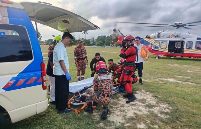 Image from: Helikopter bomba bawa turun pendaki pengsan di Air Terjun Langsir