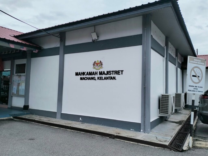 Image from: Pelajar kolej vokasional miliki vape berisi kanabis didenda RM3,500