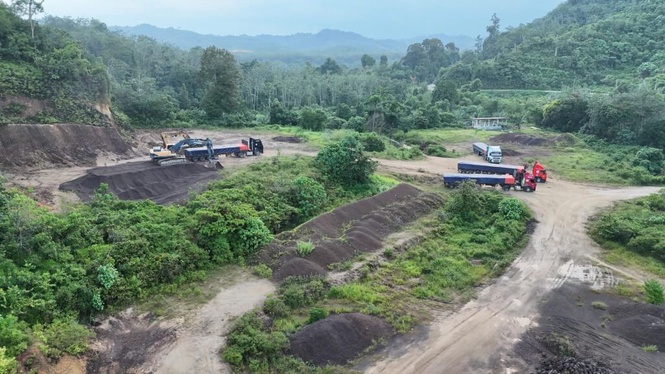 Image from: Kelantan buka 100 kertas siasatan kes lombong mineral haram