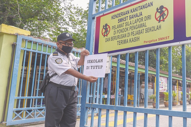 Image from: ‘Esok sekolah atau tidak?’