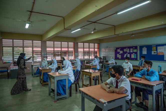 Image from: Belanjawan 2027: Pelajar tingkatan 6 ‘senyum’ terima elaun RM2,500