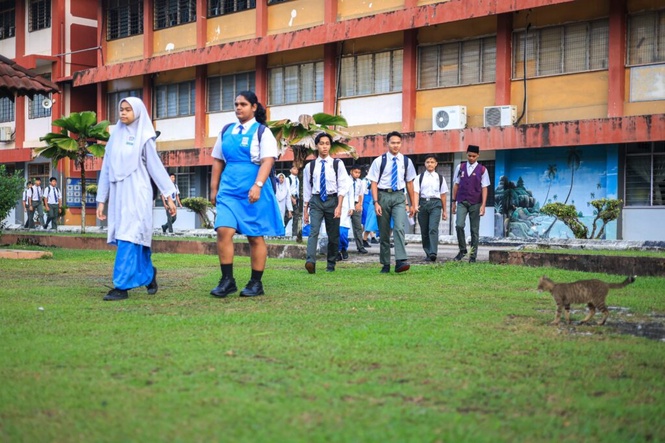 Image from: Sekolah di Melaka beroperasi semula esok