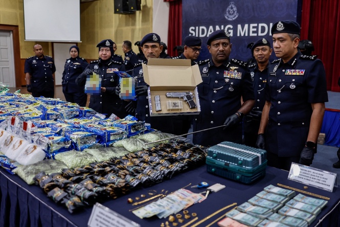 Police bust two drug syndicates in KL and Selangor, seize RM21m worth ...