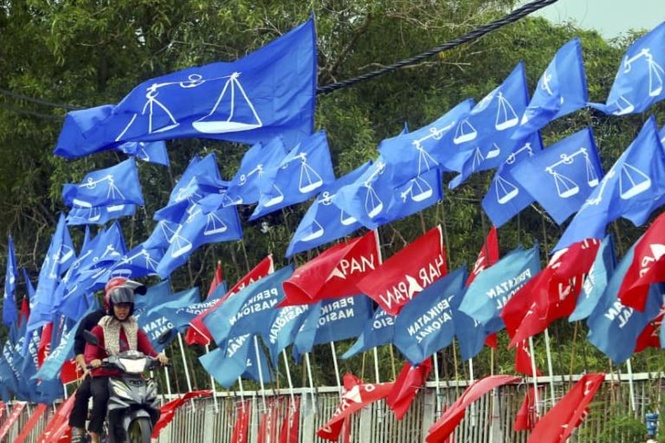 Image from: Lima Adun PN Sedia Bekerjasama Dengan 14 Adun BN Demi Kestabilan Negeri