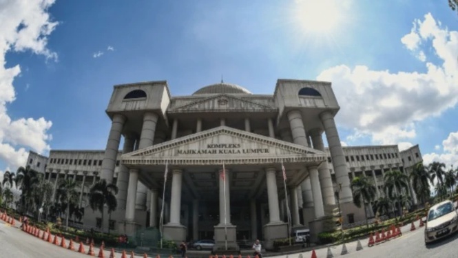Image from: Bekas Pengurus Petronas Pernah Mohon Kerja Di PETROS Sebelum Didakwa Dedah Maklumat Sulit