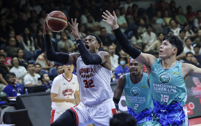 Brownlee sets aside friendship with Dickey in Ginebra’s win over Phoenix
