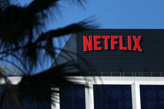 Netflix shares dive as co-founder Reed Hastings steps away