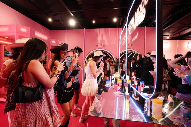 Branded pop-up events take center stage at Coachella