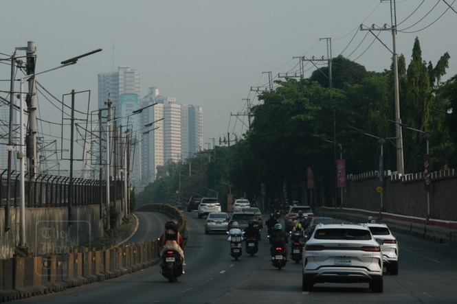 Manila air still ‘unhealthy for sensitive groups’
