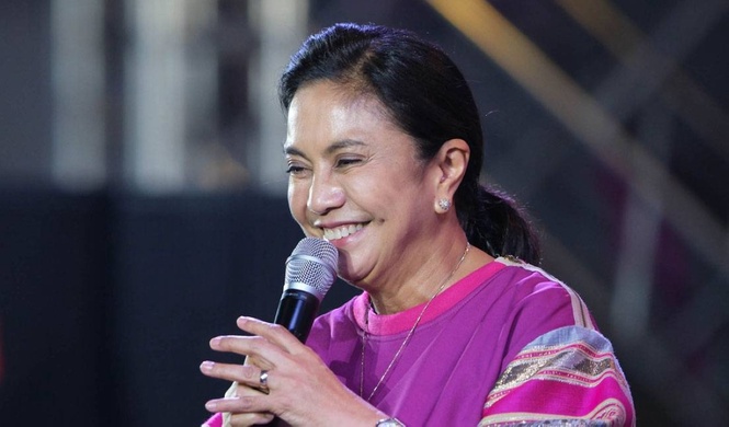 Opposition urges Robredo to run in ’28