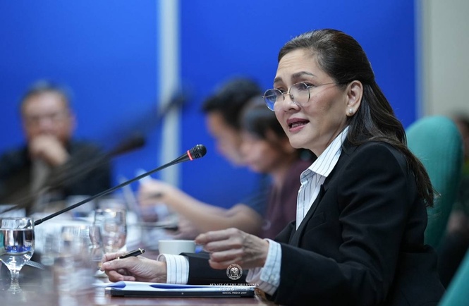 Magdalo wants to back Risa for president