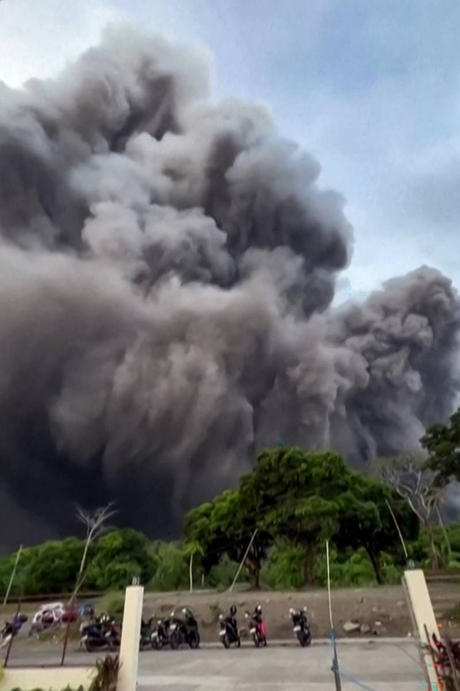 Marcos mobilizes agencies for Mayon response