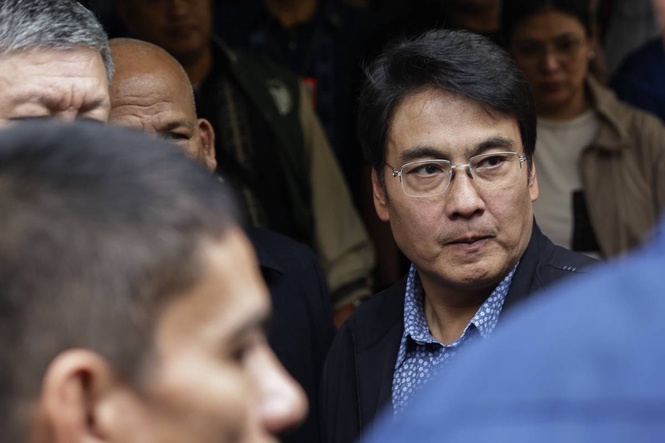 Contractor says she did not deliver cash to Revilla