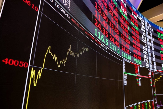 Oil prices drop awaiting Mideast peace progress