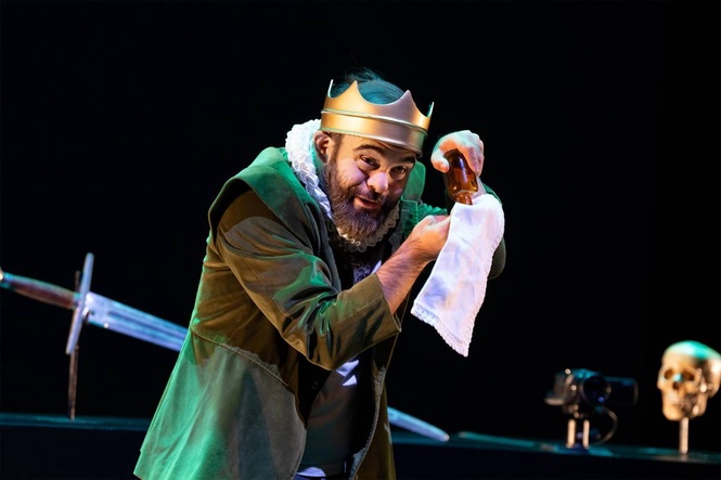 From Taylor Swift to the Oscars, 400-year-old 'Hamlet' flourishes in the age of TikTok