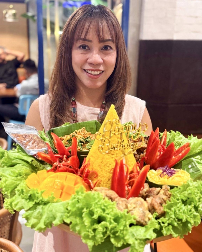 Indri Akyo, Beautiful Soul Sisters group celebrate friendship and birthdays