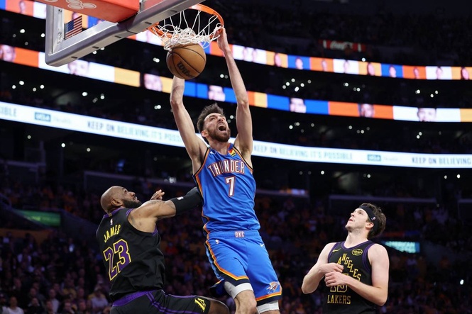 Thunder eliminate Lakers; Cavs even series with Pistons