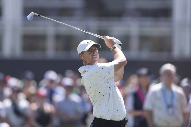 McIlroy charges into the hunt for epic major comeback win