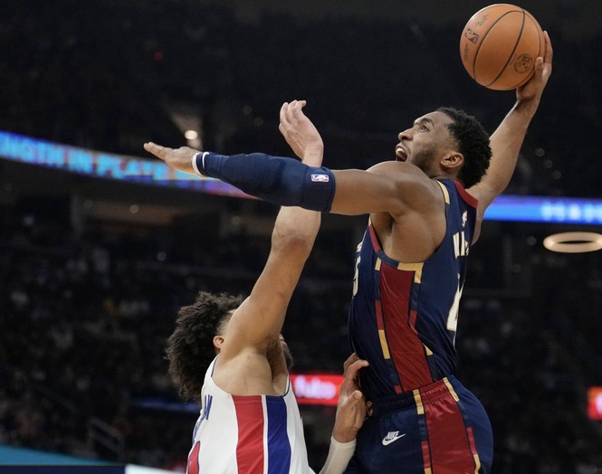 Cavs, Pistons clash in do-or-die semis