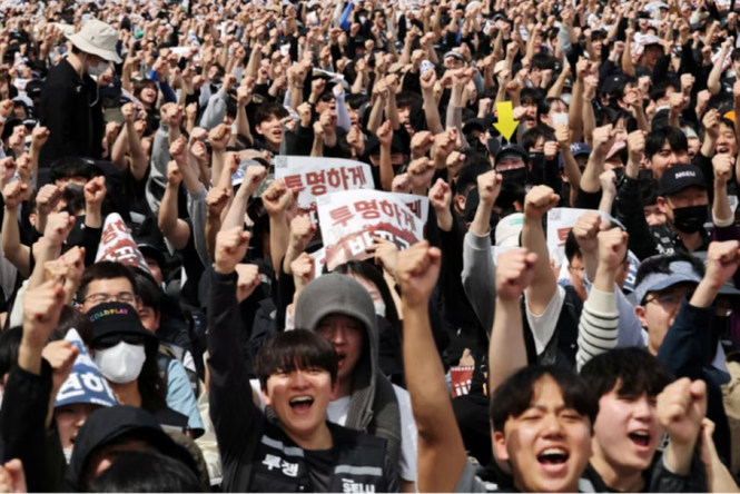 South Korea says it will pursue all options to avoid Samsung strike