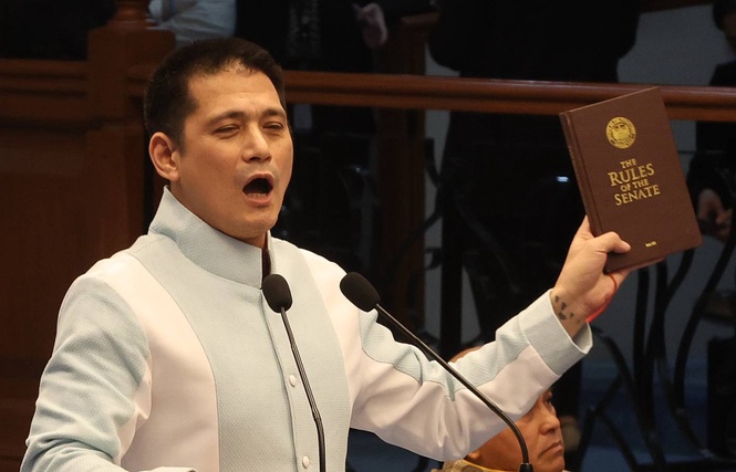 Padilla denies helping Dela Rosa escape