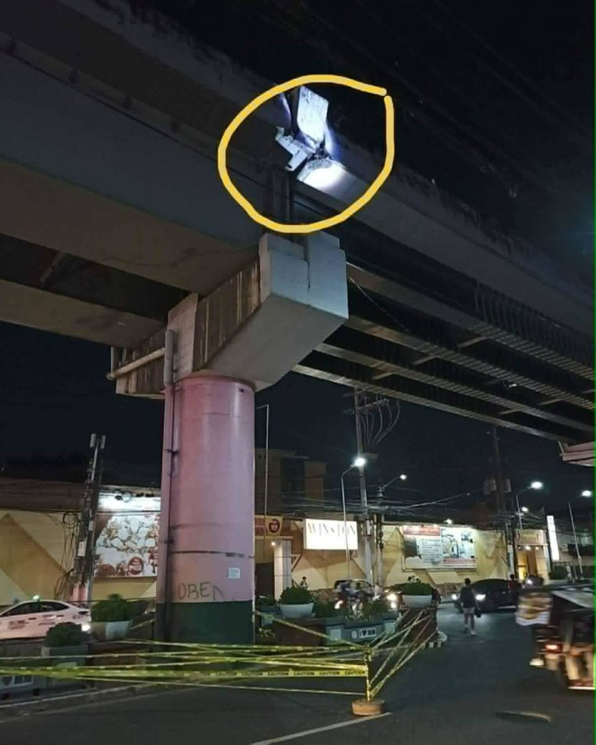 Detached wall on Tramo flyover blocks lane in Pasay, MMDA installs warning devices