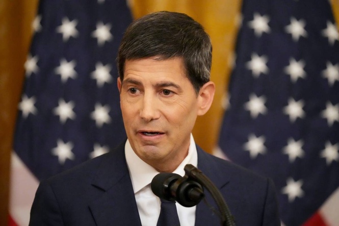 Warsh takes the Fed's helm as inflation climbs, consumer sentiment dives