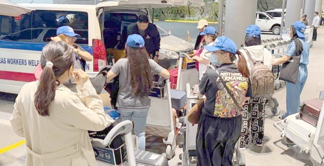 61 OFWs repatriated from Kuwait, Bahrain