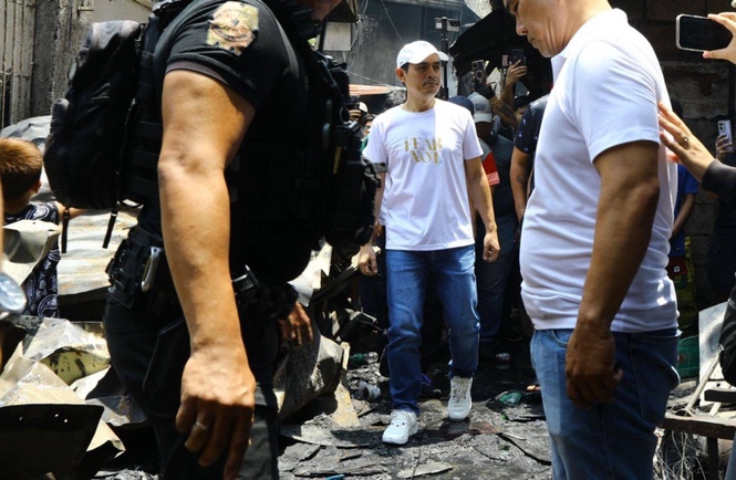 Manila mayor admits 'problem' after Binondo fire but assures victims of recovery plan