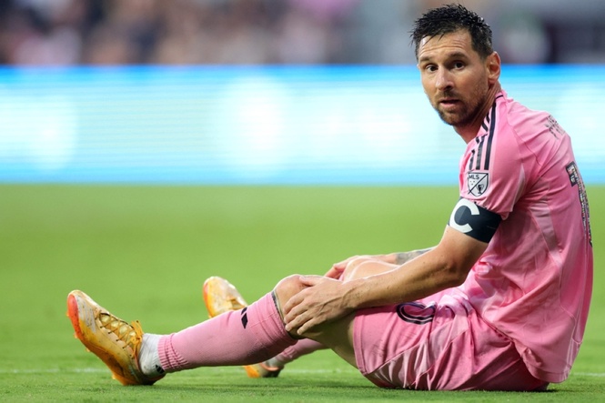 Messi exits MLS game in injury scare ahead of World Cup