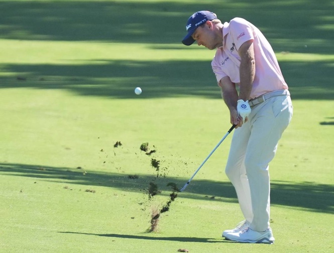 Henley beats Cole in playoff to win PGA