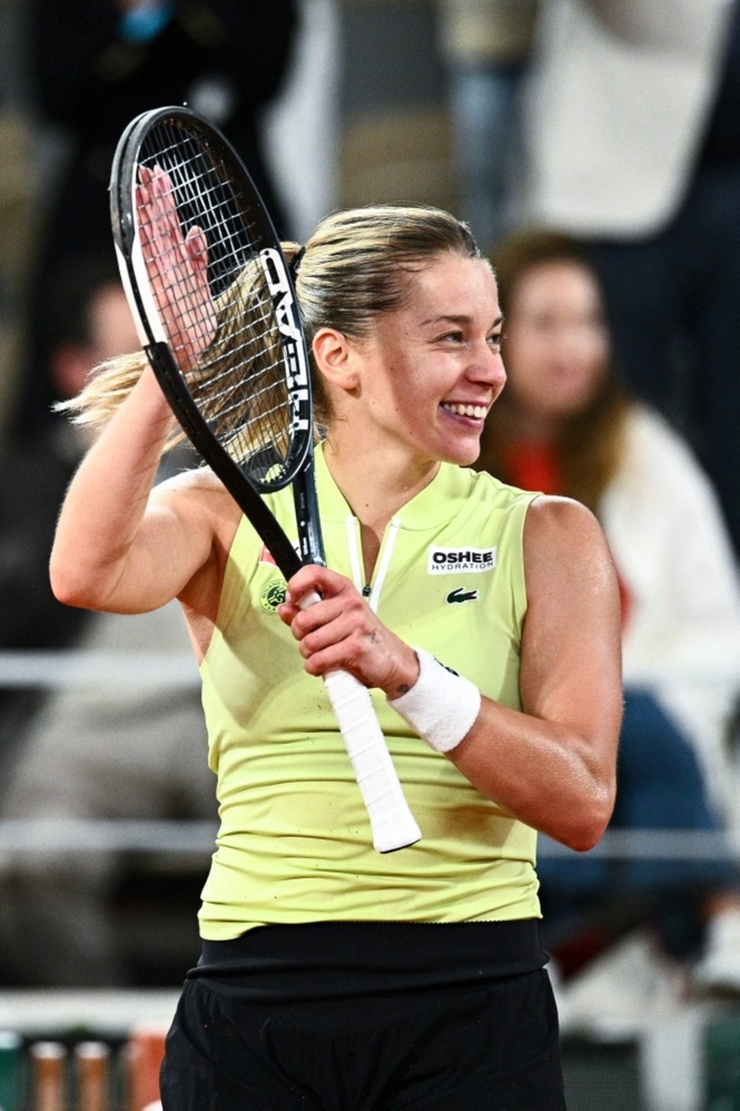 Qualifier Chwalinska sets up final duel with Andreeva in French Open
