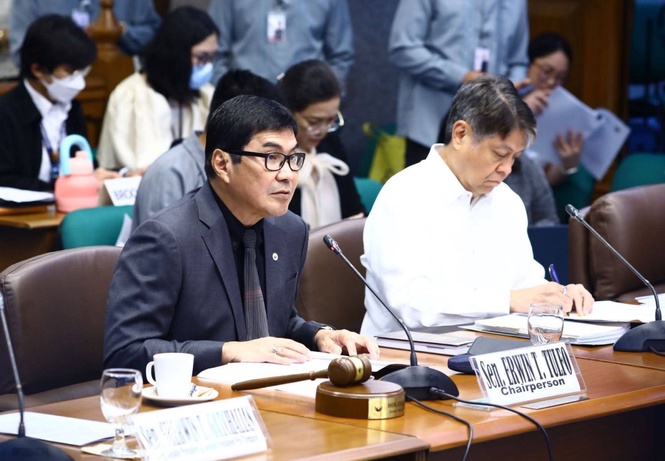 Erwin Tulfo apologizes to Senate employees and workforce following recent outburst