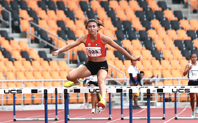 Lauren Hoffman reclaims national 400m hurdles title