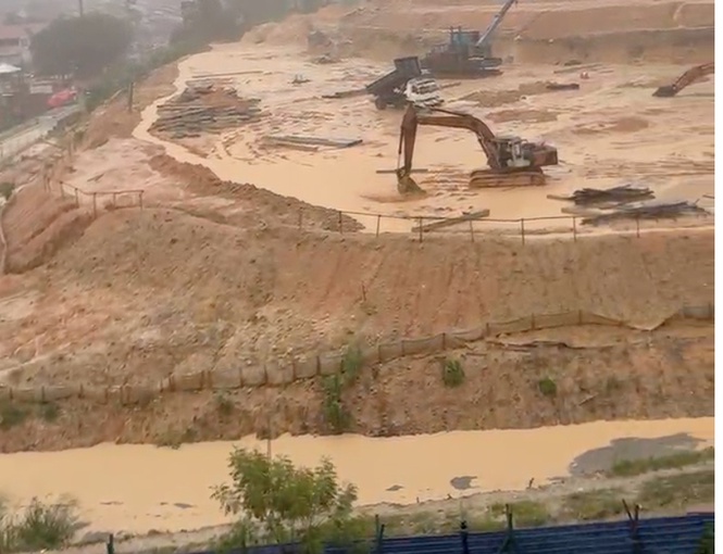 Image from: TTDI hillside project floods again despite stop-work order
