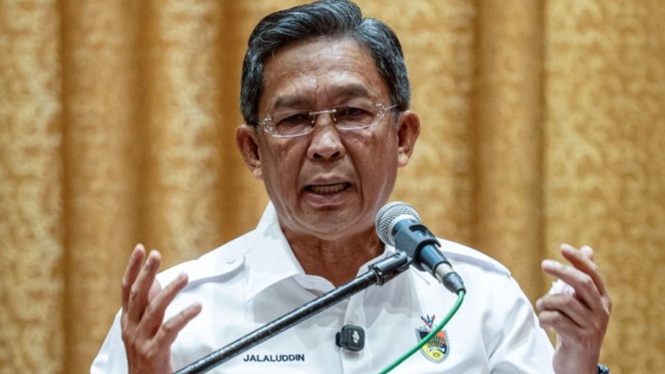 Image from: Negeri Sembilan Umno seeks audience with Tuanku Muhriz after pulling support for MB