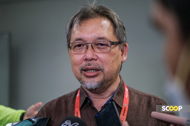 Image from: Warga Rohingya didakwa rompak rumah Razif Sidek