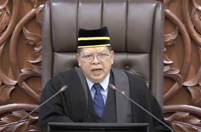 Image from: Hamzah kembali terajui blok pembangkang, Agong perkenan lapan akta: Speaker