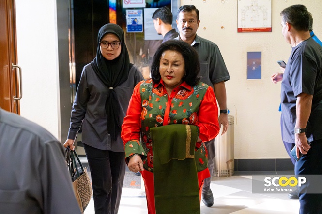 Image from: Kes rasuah projek solar: Rayuan Rosmah ditangguh ke 1 September