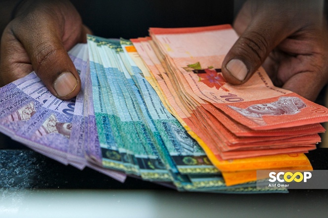 Image from: RM14.4m boost: Over 96,000 Form 6 students set for early schooling aid